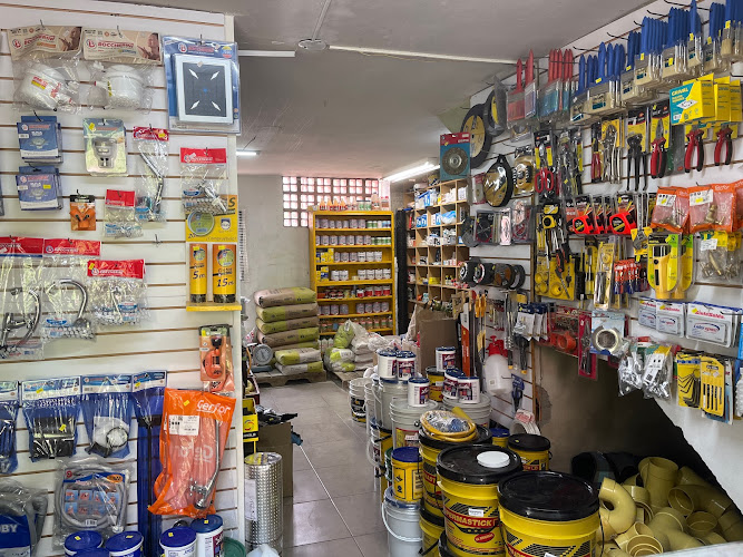 Imagen de FERROMOTOS FUENTE CLARA - Ferretería en Medellín