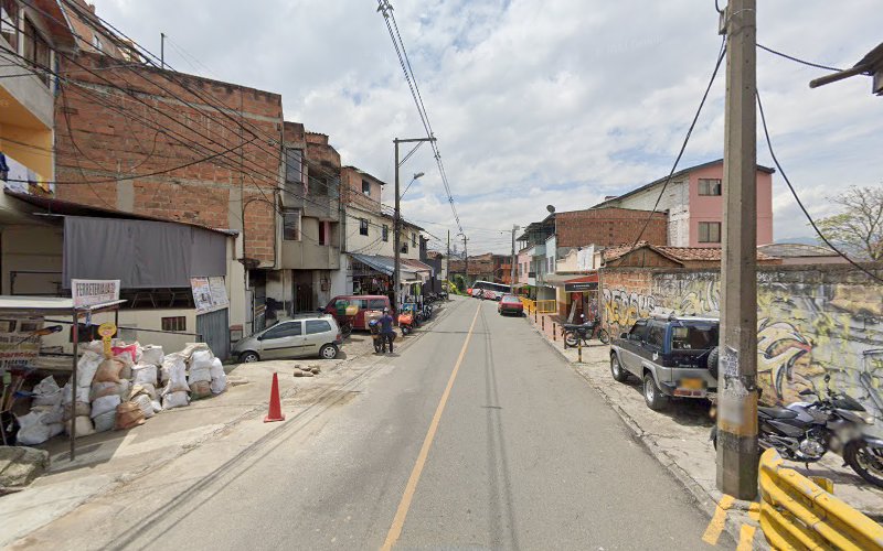 Imagen de Ferramenta La 32 - Ferretería en Medellín