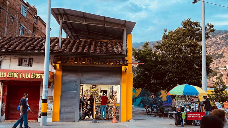 Imagen de Ferreteria Llavelu - Ferretería en Medellín