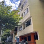 Habita Estudios Laureles - Edificio de apartamentos amueblados en Medellín