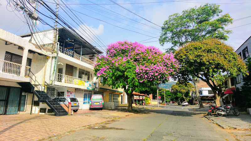 Imagen de Hotel Champagnat - Hotel en Cali