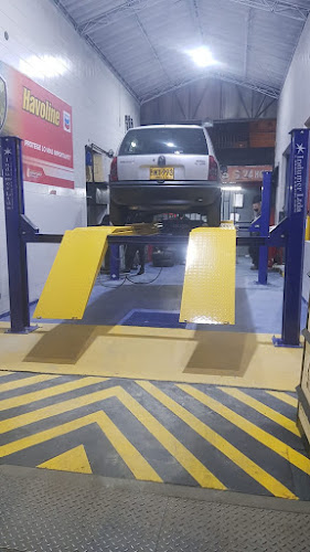 Imagen de Indumer Ltda - Servicio de lavado de coches en Bogotá