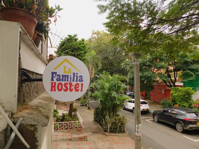 Imagen de La Familia Hostel - Manila - Albergue en Medellín