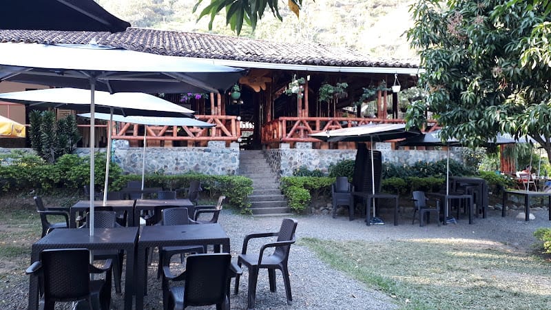 Imagen de La Ramada Valluna Restaurante Campestre - Restaurante familiar en Cali