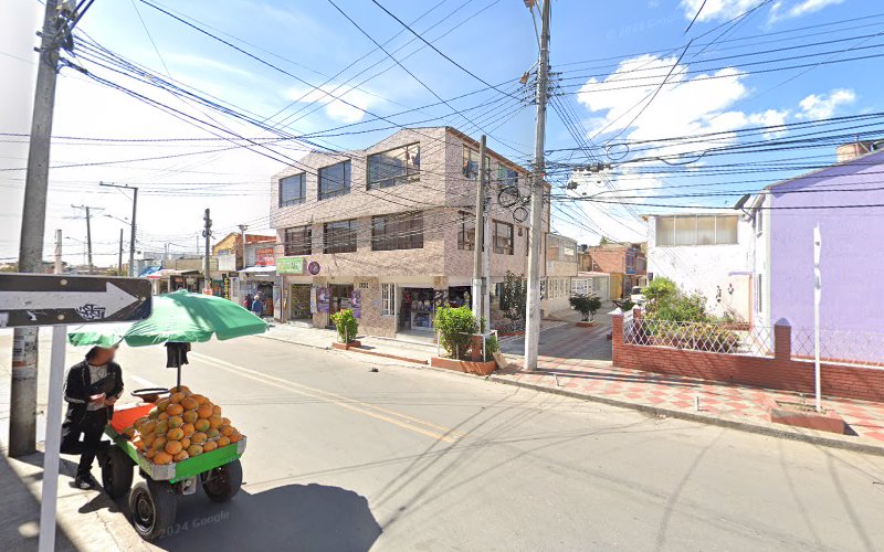 Imagen de Llaves Ferretería Y Cerrajería - Ferretería en Bogotá