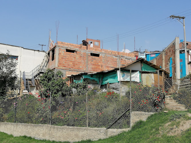 Imagen de Parroquia Santos Arcángeles Loma Linda - Iglesia católica en Soacha