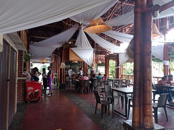 Imagen de Piedra Valluna Restaurante CAMPESTRE-Bar - Restaurante en Cali