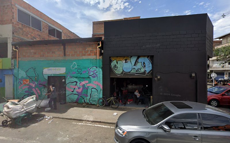 Imagen de Pintuluz Ferretería - Tienda de materiales para la construcción en Medellín