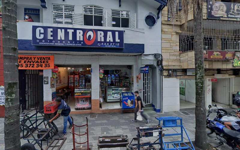 Imagen de Restaurante El Palmar de la Playa - Restaurante colombiano en Medellín