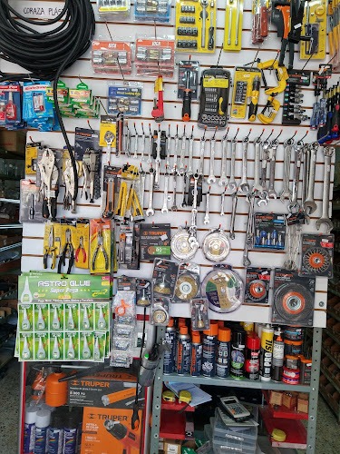 Imagen de Tornillos Tuercas Y Herramientas En General - Ferretería en Bogotá