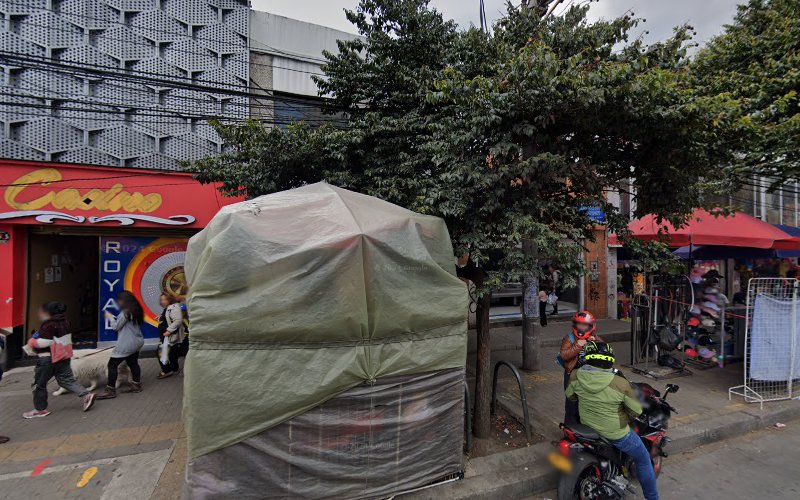 Imagen de DROGUERIA CANDELARIA CENTRO - Farmacia en Bogotá