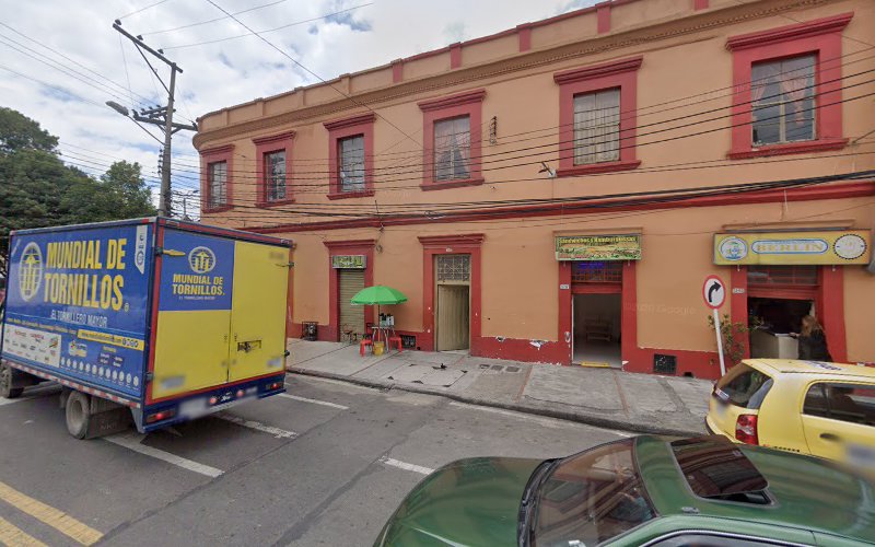 Imagen de DROGUERIA LEOSAN - Farmacia en Bogotá