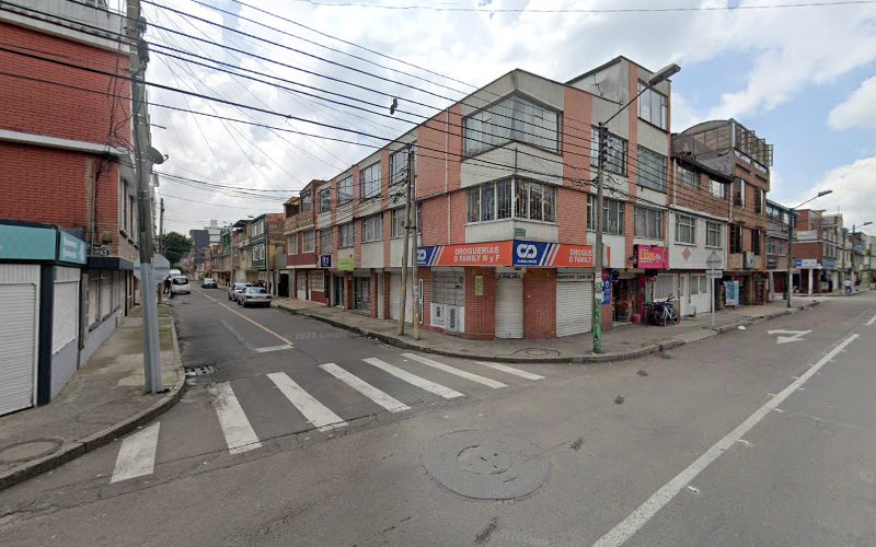 Imagen de DROGUERÍAS D' FAMILY MyF - Farmacia en Bogotá