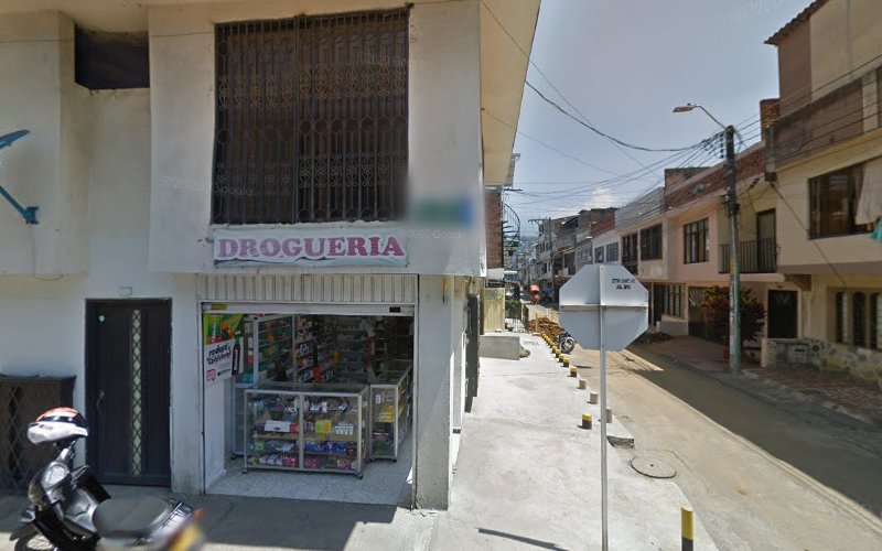 Imagen de Drogueria Familiar - Farmacia en Cali