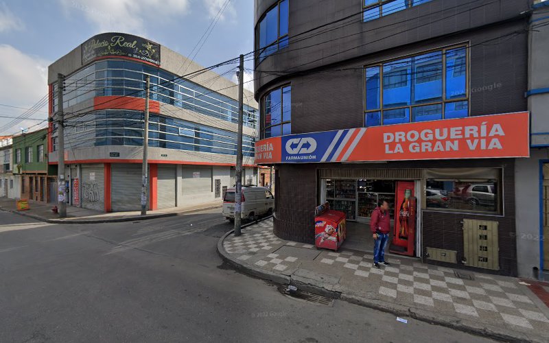 Imagen de Droguería La Gran Via - Farmacia en Bogotá