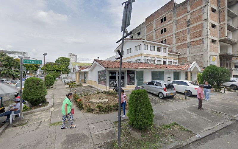 Imagen de Droguería Los Remedios Económicos - Farmacia en Cali