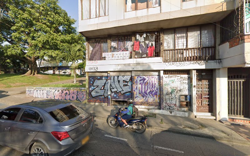 Imagen de Drogueria Los Samanes - Farmacia en Cali