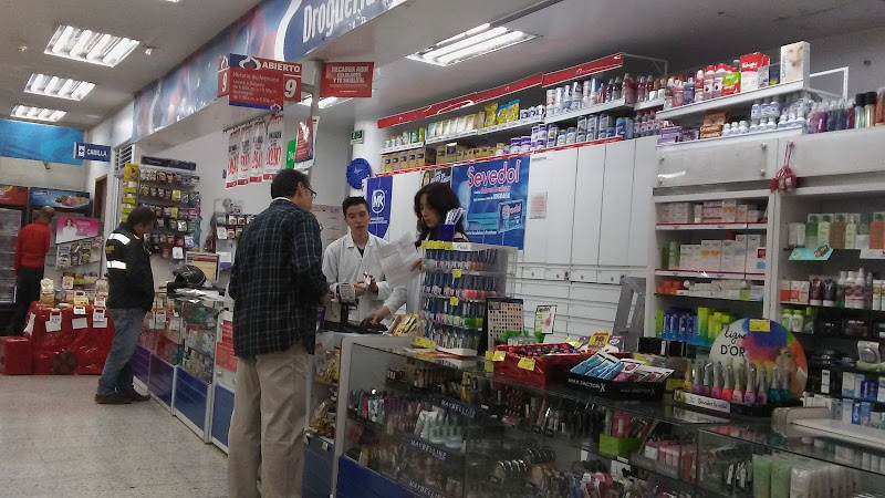 Imagen de Droguería Olímpica Normandía - Farmacia en Bogotá