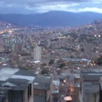 Droguería Y Variedades Calle Real - Farmacia en Medellín