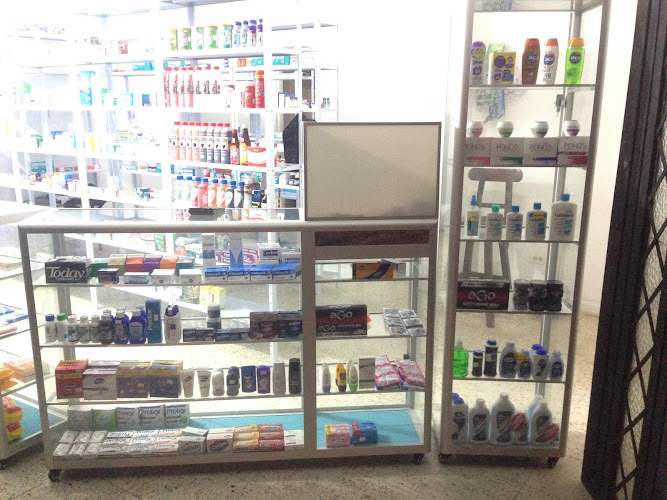 Imagen de Drogueria farma cruz - Farmacia en Cali