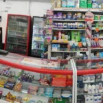 la rebaja Plus No. 15 DROGUERIA Y MINIMARKET Esquina Playa con Sucre Medellin - Tienda de comestibles, periódicos y medicamentos en Medellín