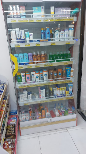 Imagen de la rebaja Plus No. 19 DROGUERIA Y MINIMARKET Bocagrande Cartagena - Tienda de comestibles